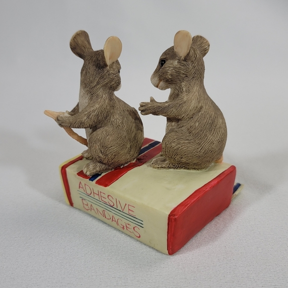 Charming Tails HOPE YOU'RE FEELING BETTER Mice Figurine By Silvestri - Picture 4 of 12